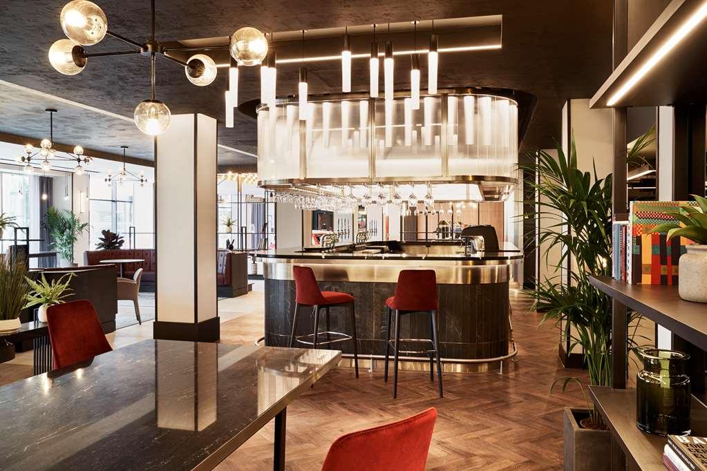 Radisson Red Hotel London Heathrow Restaurant foto